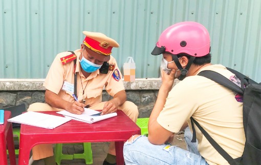 Cần nâng cao ý thức chấp hành pháp luật về giao thông