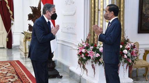 Mỹ xích lại gần Đông Nam Á