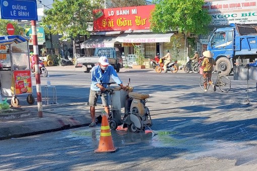 Cải tạo nút giao ngã tư Phạm Hùng - Lê Bình - Hàng Xoài