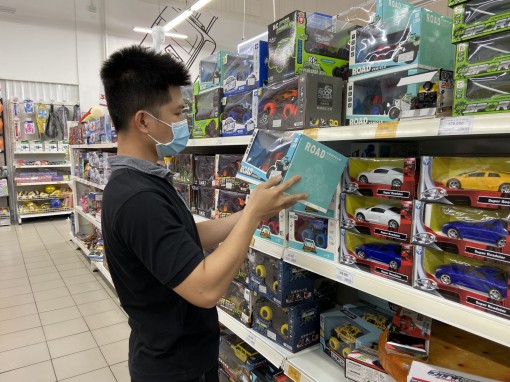 Đa dạng quà tặng Giáng sinh cho bé