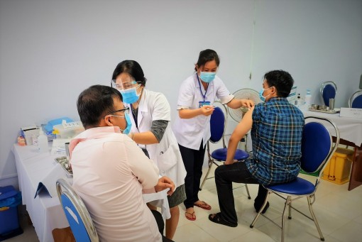 Cà Mau: Người đủ điều kiện mà không tiêm vaccine bị hạn chế một số quyền lợi