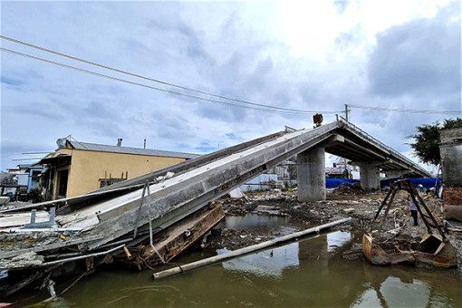 Cà Mau họp báo về vụ sập cầu Cái Đôi Vàm
