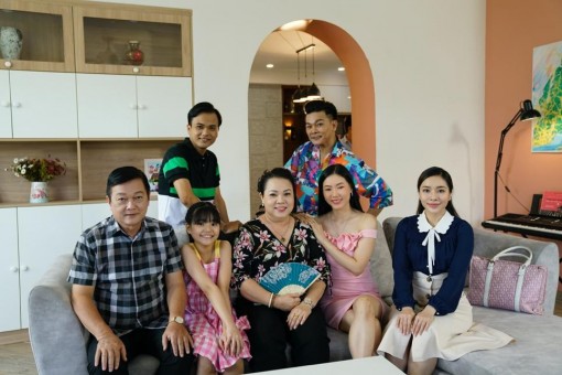 “Cha anh mẹ em”, khi gia đình là nơi để trở về