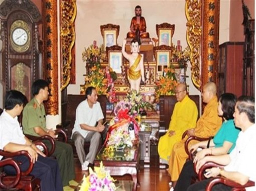 Phê duyệt Đề án Bồi dưỡng nghiệp vụ đối với cán bộ, công chức làm công tác tín ngưỡng, tôn giáo