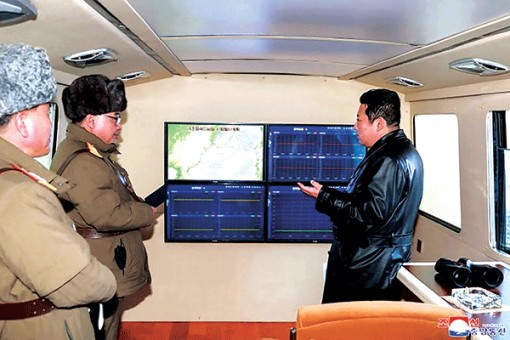 Triều Tiên lại tuyên bố phóng thành công tên lửa siêu vượt âm