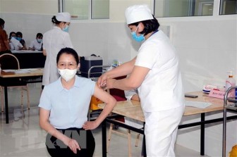 Đẩy nhanh tiêm vaccine phòng COVID-19, bảo đảm an toàn dịp Tết