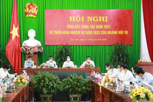 Tiếp tục triển khai các nghị quyết về đổi mới, sắp xếp tổ chức bộ máy hệ thống chính trị tinh gọn, hoạt động hiệu lực, hiệu quả