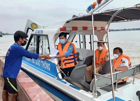 Sớm có biện pháp tháo gỡ khó khăn, công bố hoạt động các bến thủy nội địa tuyến kênh Thị Ðội - Ô Môn