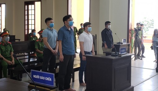 Y án sơ thẩm vụ án Trương Châu Hữu Danh và nhóm “Báo sạch”