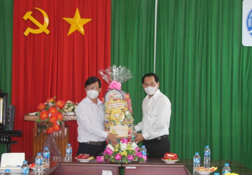 Lãnh đạo thành phố thăm, chúc Tết một số đơn vị, doanh nghiệp