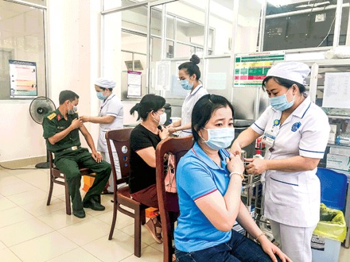 Những “chiến binh áo trắng” anh hùng