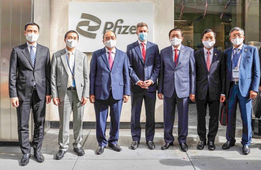 Việt Nam thành công lớn với ngoại giao vaccine