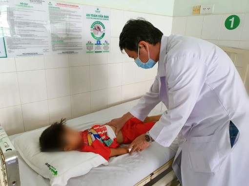 Điều trị thành công cho bé trai bị vỡ thận