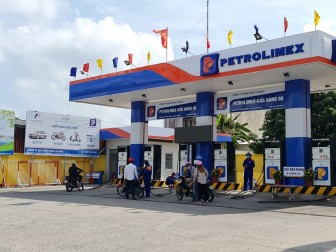 Cà Mau: Một số cửa hàng xăng dầu dừng hoạt động do thiếu nhiên liệu Cà Mau: Một số cửa hàng xăng dầu dừng hoạt động do thiếu nhiên liệu