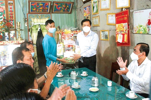 Tổ chức lễ giao nhận quân chặt chẽ, chu đáo, đúng theo kế hoạch và đảm bảo an toàn phòng chống dịch COVID-19