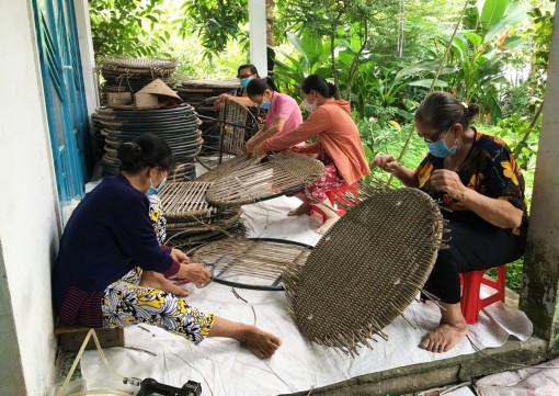 Nỗ lực giải quyết việc làm cho người lao động