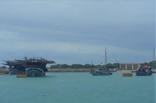Điểm tựa của ngư dân giữa trùng khơi