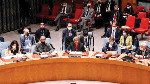 Tình hình Ukraine “căng như dây đàn”