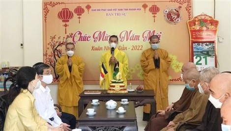 Buddhist dignitaries appointed as heads of pagodas in Truong Sa island district