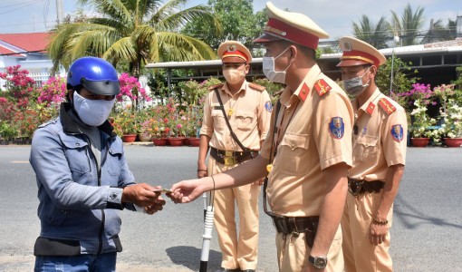 Thường xuyên tuần tra, kiểm soát khép kín địa bàn, đảm bảo trật tự an toàn giao thông