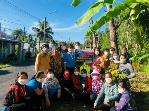 Phụ nữ Thới Lai phát động công trình trồng cây xanh