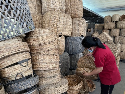 Nỗ lực ổn định giá nguyên liệu đầu vào và hàng hóa trên thị trường 