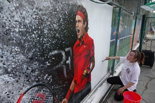 Cô gái Khmer tài hoa với những nét vẽ tranh tường