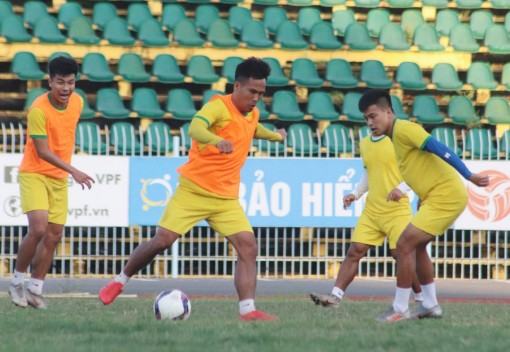 Khai mạc Giải hạng Nhất quốc gia 2022 trên sân Cần Thơ