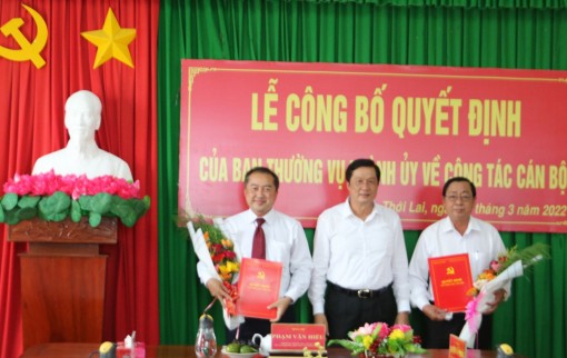 Công bố quyết định về công tác cán bộ huyện Thới Lai