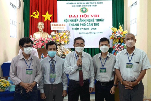 Ông Tô Hoàng Vũ tái đắc cử Chủ tịch Hội Nhiếp ảnh nghệ thuật TP Cần Thơ