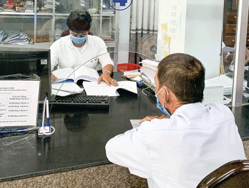Rủi ro khi giao dịch đất đai bằng "giấy tay"