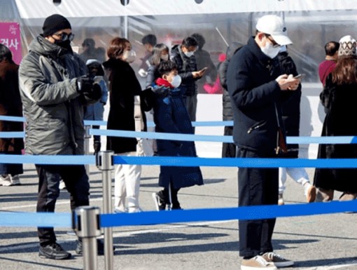 Hàn Quốc đối mặt làn sóng lây nhiễm mạnh nhất kể từ đầu dịch