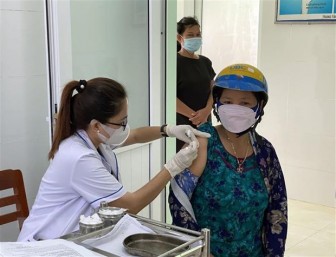 Thủ tướng Phạm Minh Chính: Thần tốc hơn nữa trong việc tiêm mũi 3 vaccine COVID-19