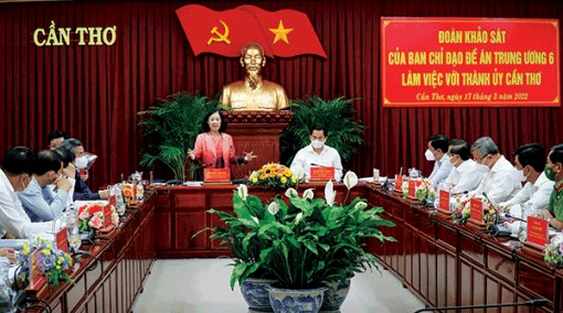 Tiếp tục thực hiện có hiệu quả các chủ trương, nghị quyết về đổi mới phương thức lãnh đạo của Ðảng