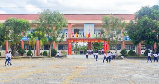 Thêm 4 trường được công nhận đạt chuẩn quốc gia mức độ 1