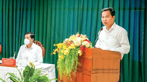 Đề ra lộ trình thực hiện nhiệm vụ cụ thể để xây dựng TP Cần Thơ phát triển theo các nghị quyết của Trung ương