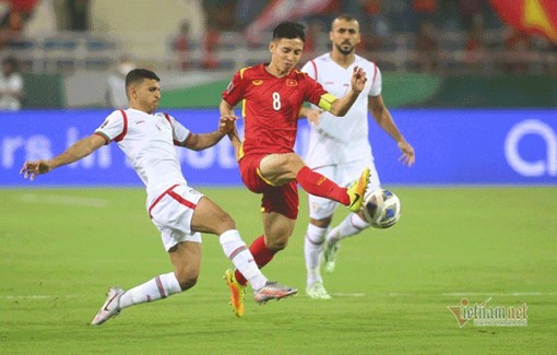 Tuyển Việt Nam thua Oman 0-1 trên sân Mỹ Đình