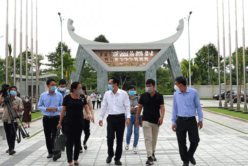 Kiểm tra công tác chuẩn bị Lễ Khánh thành công trình Đền thờ Vua Hùng tại TP Cần Thơ