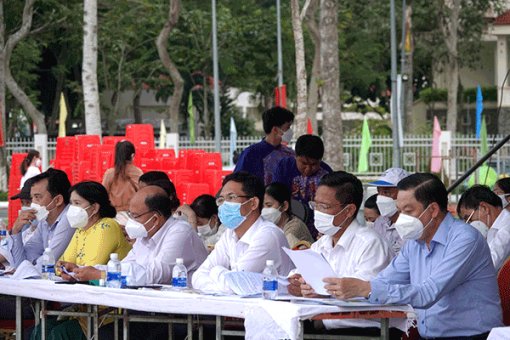 Sẵn sàng cho đêm khai hội Đờn ca tài tử và Bánh dân gian Nam Bộ