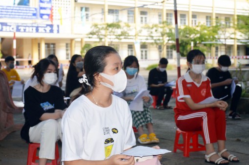 Cà Mau cho học sinh trở lại trường từ ngày 12-4