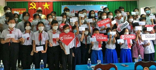 Nâng bước học sinh nghèo