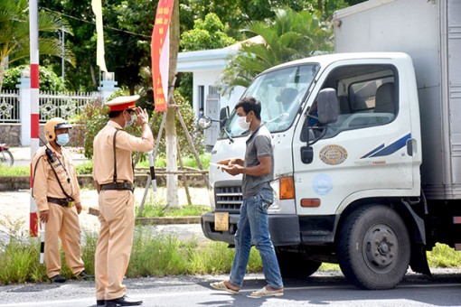 Chú trọng tuyên truyền các quy định pháp luật về an toàn giao thông