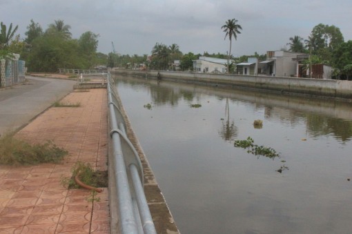 Đẩy nhanh thi công, sớm hoàn thành Dự án kè rạch Cái Sơn