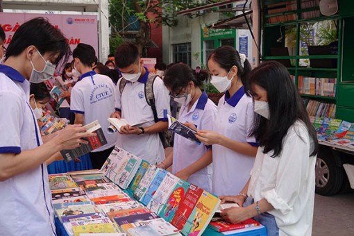 Nhiều hoạt động hưởng ứng Ngày Sách và Văn hóa đọc Việt Nam 2022