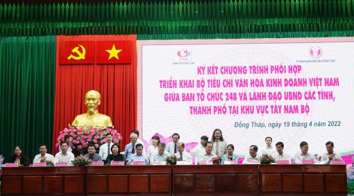 13 tỉnh, thành phố khu vực ĐBSCL ký kết phối hợp triển khai Bộ tiêu chí Văn hóa kinh doanh Việt Nam