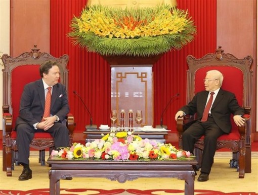 Party leader applauds progress in Vietnam - US relations