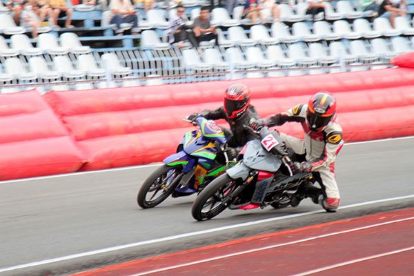 Tay đua Huỳnh Minh Sang vô địch Giải đua xe mô tô toàn quốc 2022 tại Cần Thơ