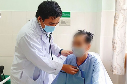 Cứu cụ ông bị thủng dạ dày, áp xe ổ bụng