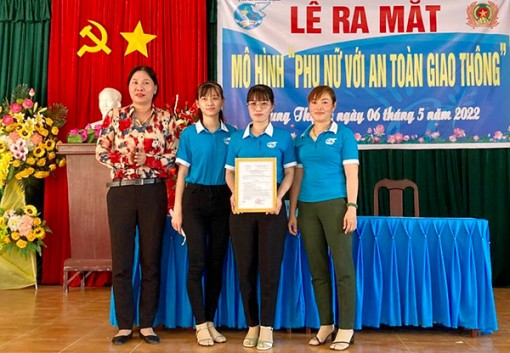 Ra mắt Mô hình “Phụ nữ với An toàn giao thông”