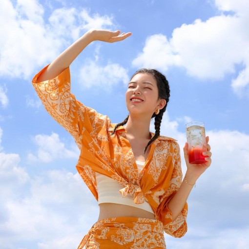 Người mẫu ảo Rozy xuất hiện trên chương trình phát thanh Hàn Quốc